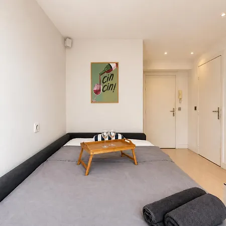 Modern And Bright Bastille Le Marais 아파트
